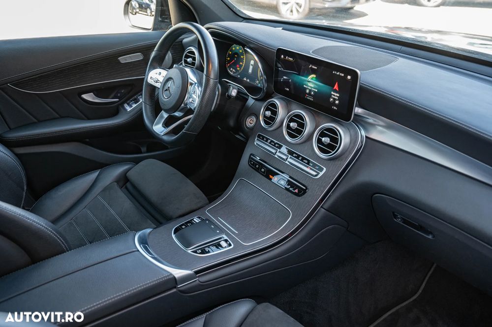 Mercedes-Benz GLC 300 de 4Matic 9G-TRONIC AMG Line - 9