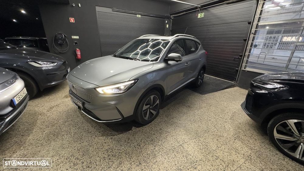 MG ZS EV 72.6 kWh Luxury - 2