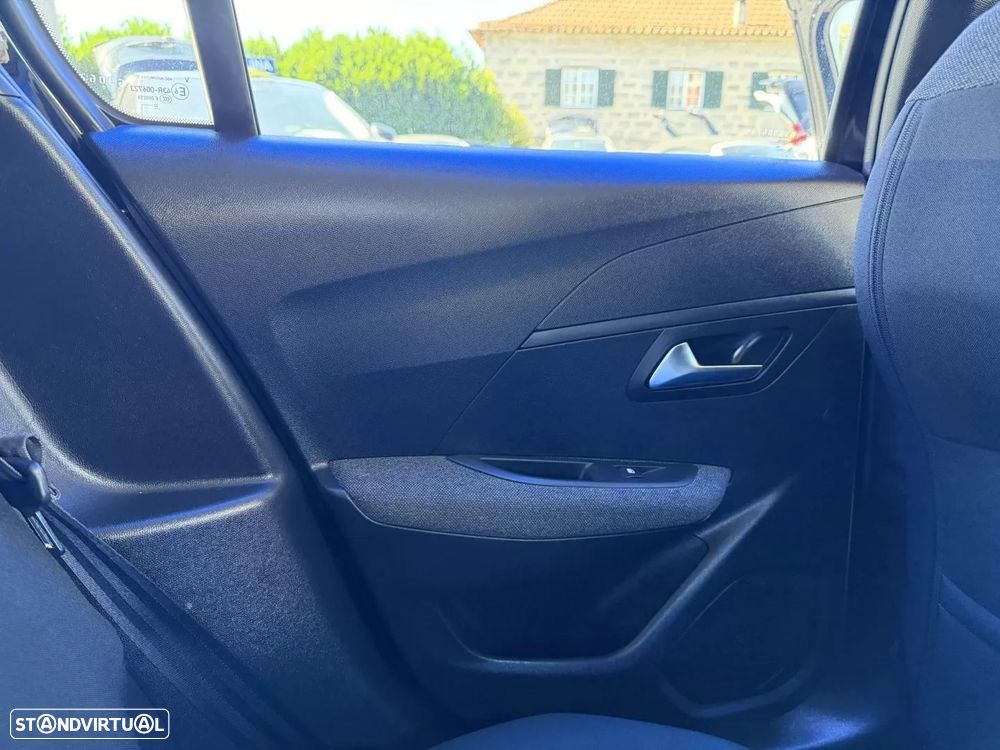 Peugeot 208 1.2 PureTech SE Style - 21