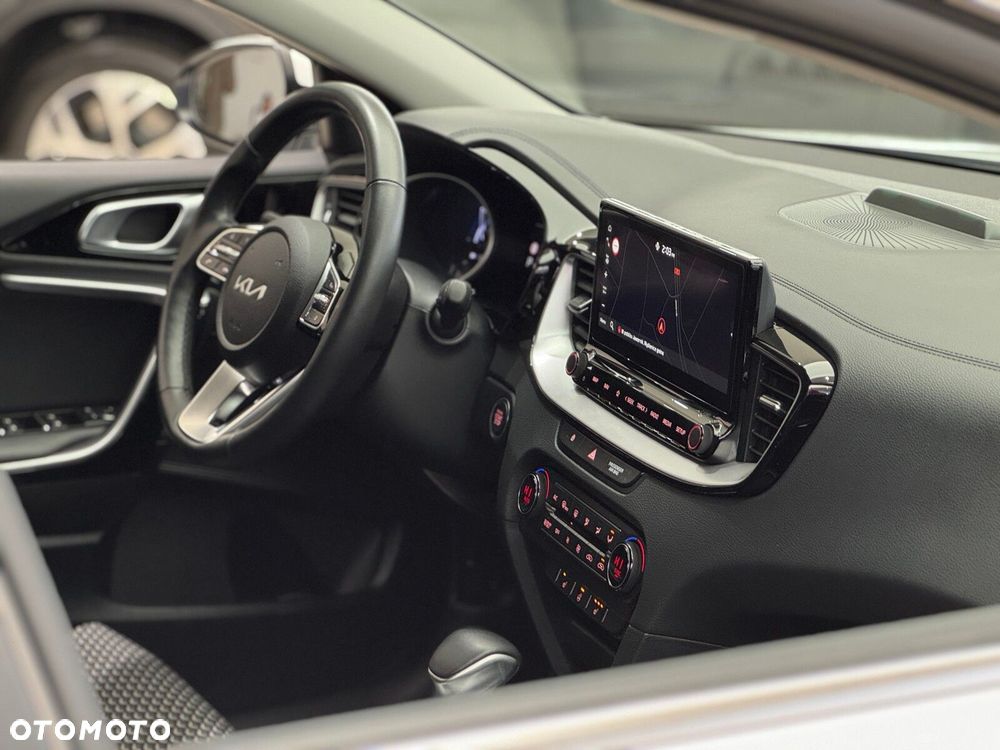 Kia XCeed - 38