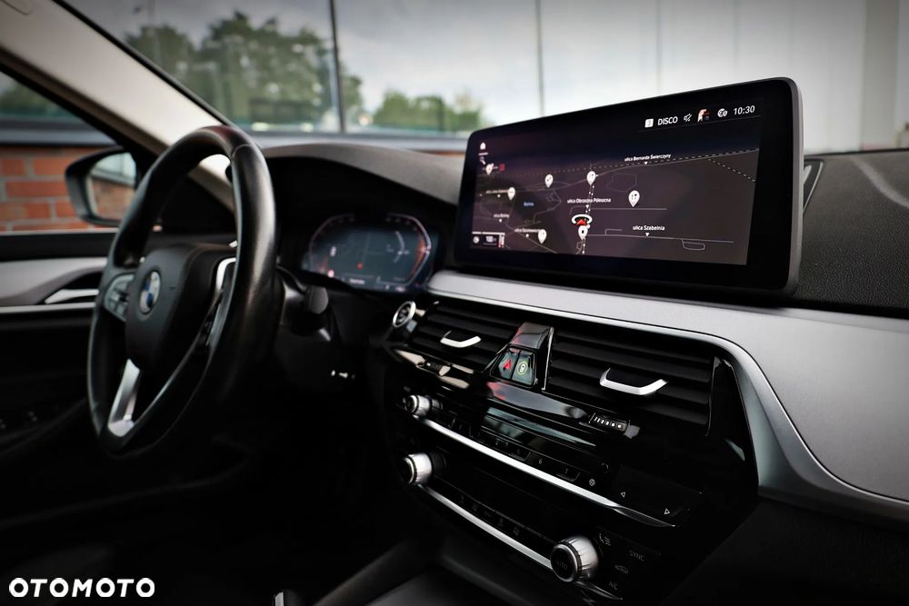 BMW Seria 5 - 21