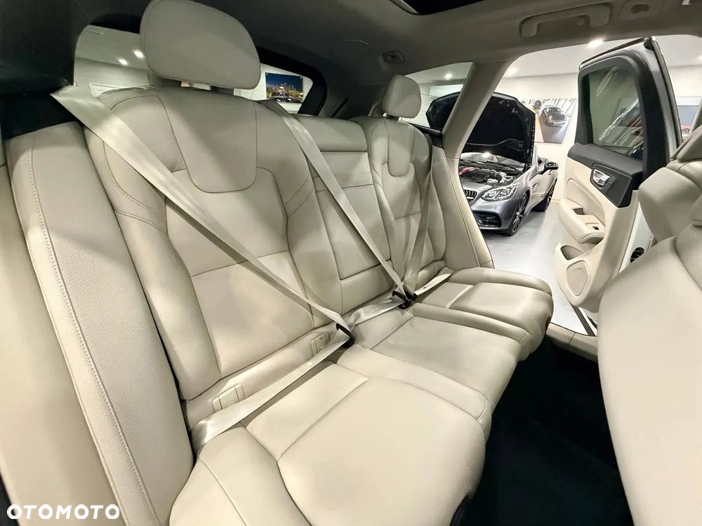 Volvo XC 60 T5 GPF AWD Inscription - 26