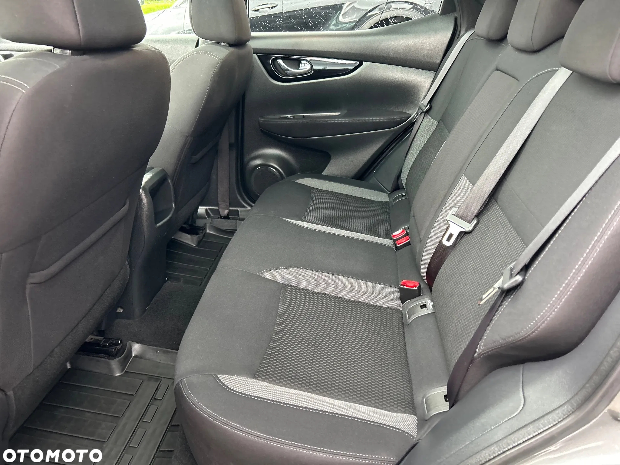 Nissan Qashqai 1.3 DIG-T ACENTA - 16