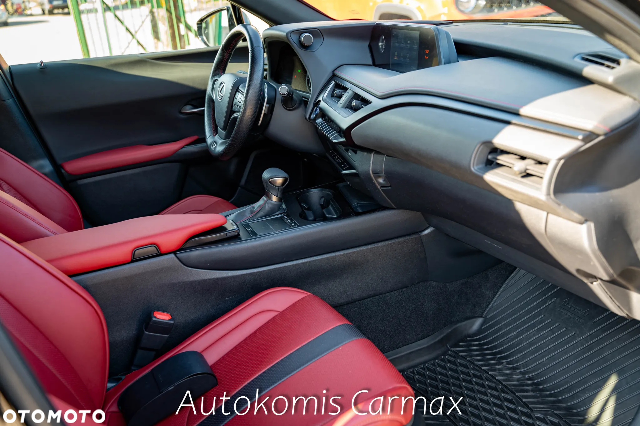 Lexus UX - 13