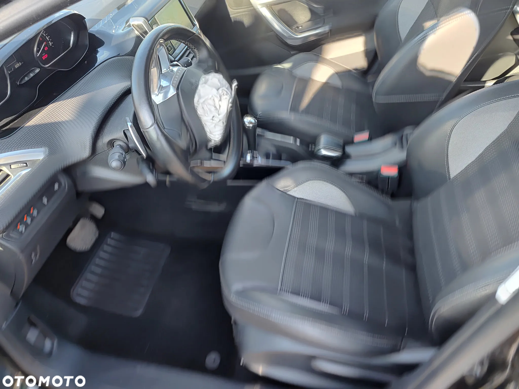Peugeot 2008 e-HDi FAP 92 EGS6 STOP & START Allure - 20