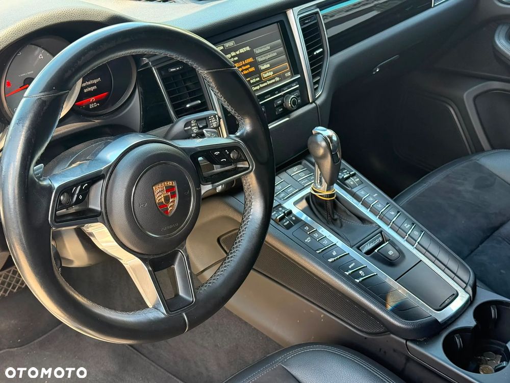 Porsche Macan - 2