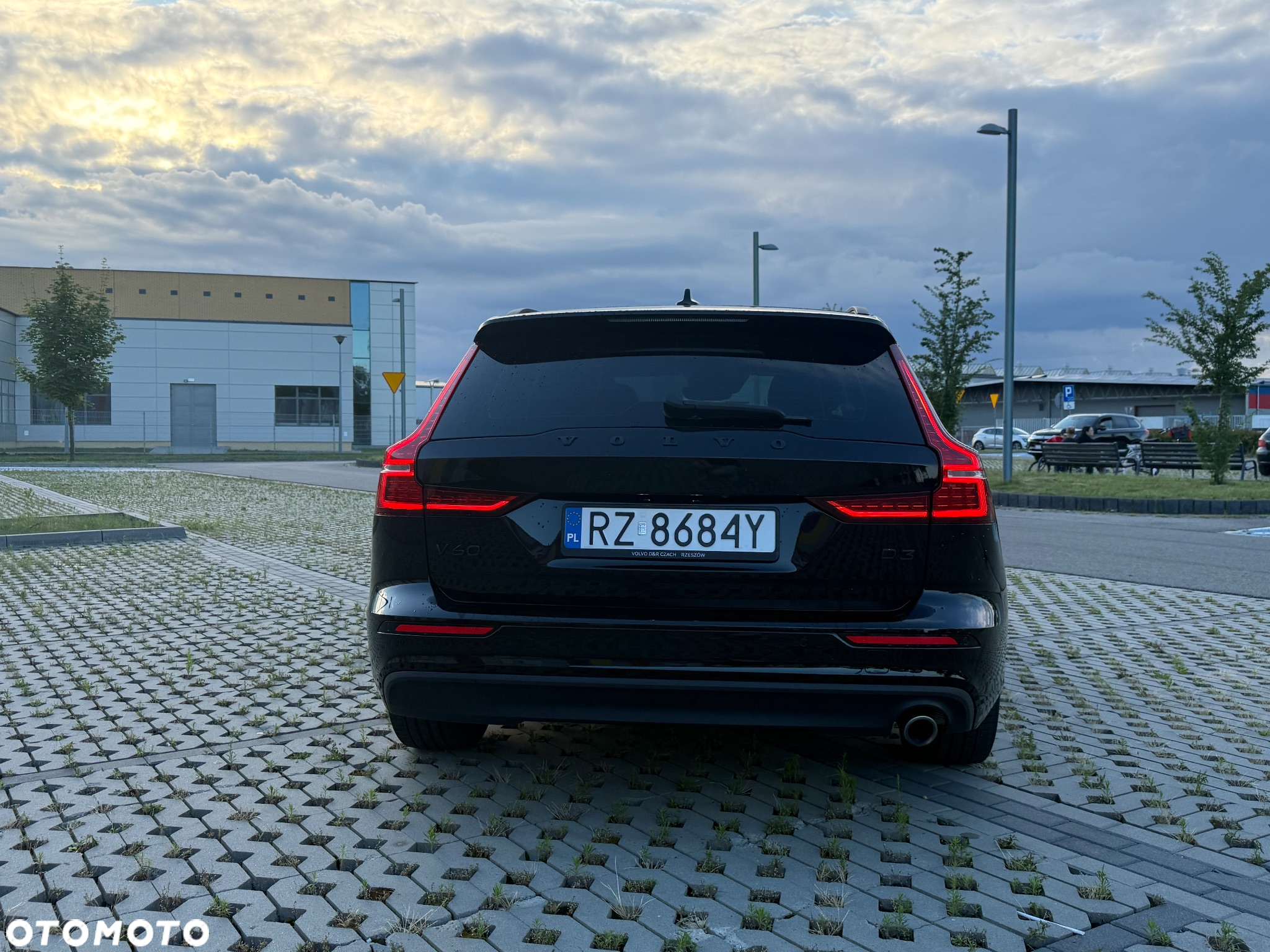 Volvo V60 D3 Momentum - 8