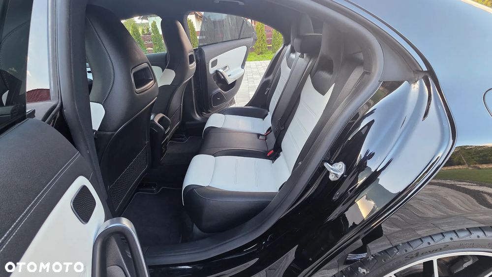 Mercedes-Benz CLA AMG 35 4Matic B AMG Speedshift 7G-DCT - 26