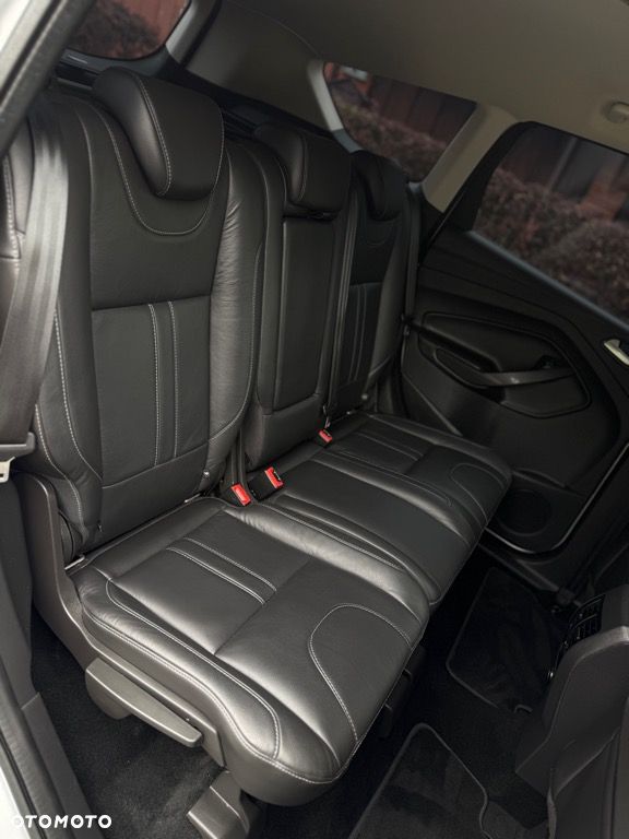 Ford Kuga 2.0 TDCi 4x4 Titanium - 29