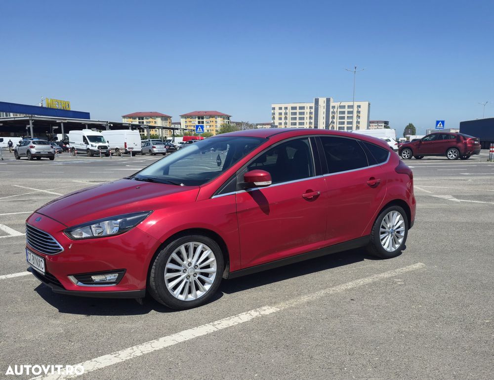 Ford Focus 1.5 EcoBoost Titanium - 1