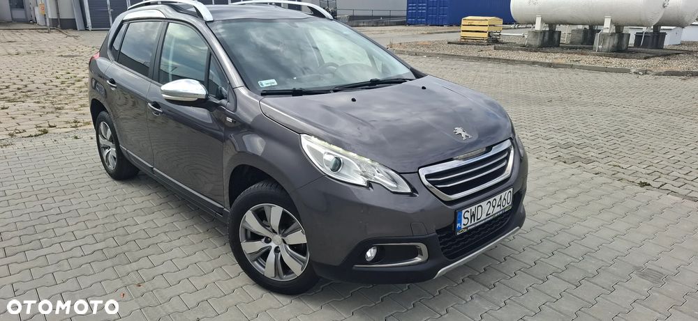 Peugeot 2008 1.2 Pure Tech Style S&S - 13