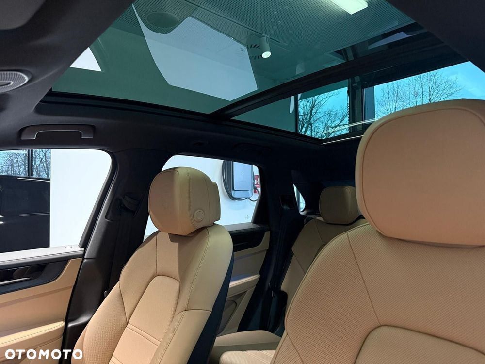 Porsche Cayenne - 13