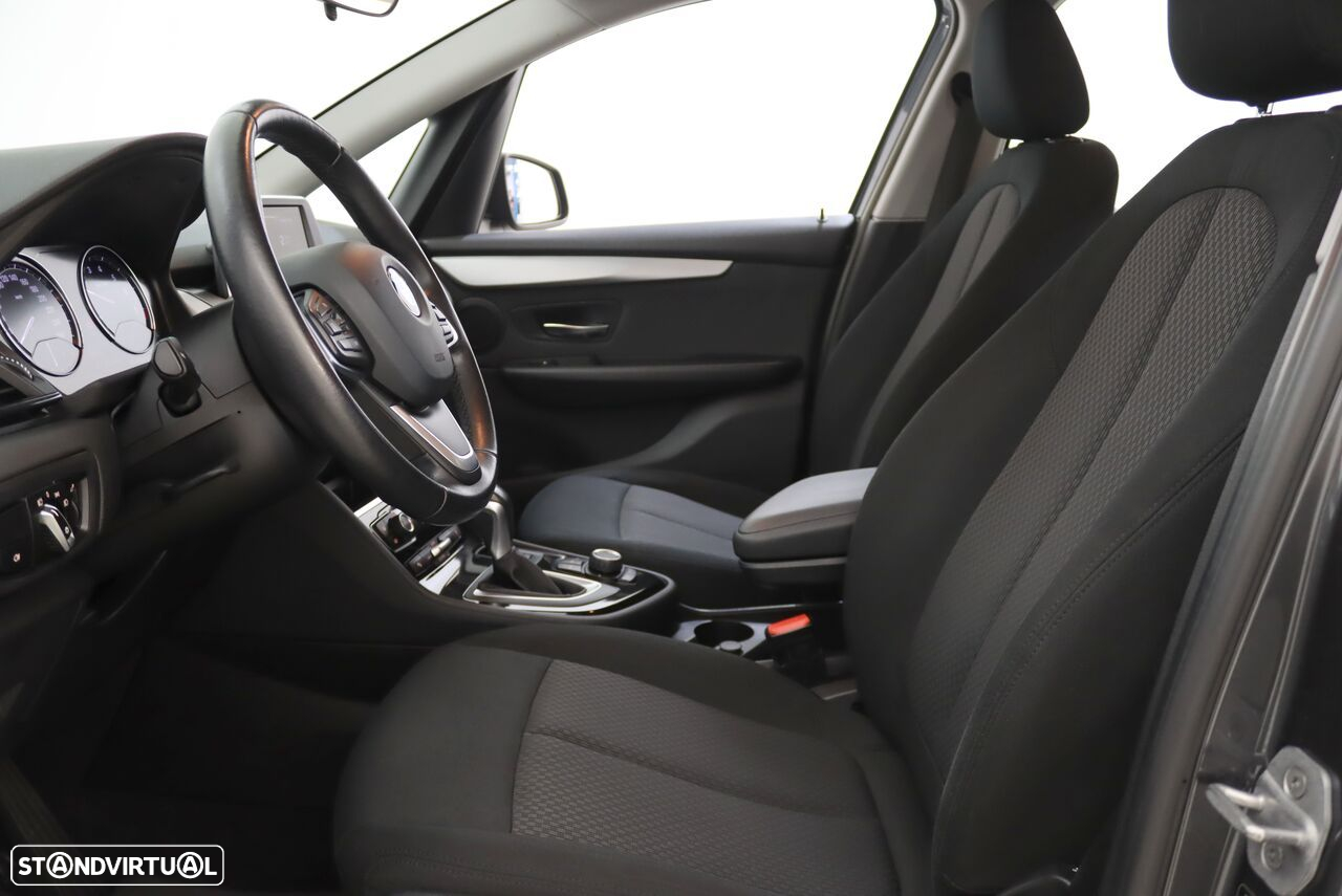 BMW 225xe Active Tourer - 4