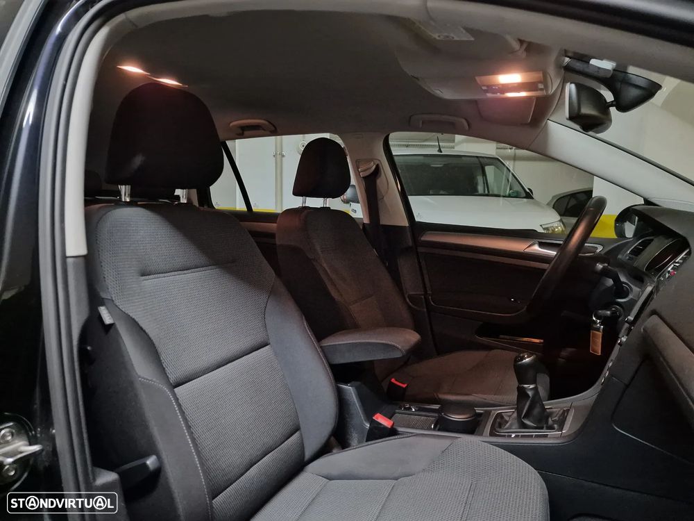 VW Golf Variant 1.6 TDi Confortline - 11