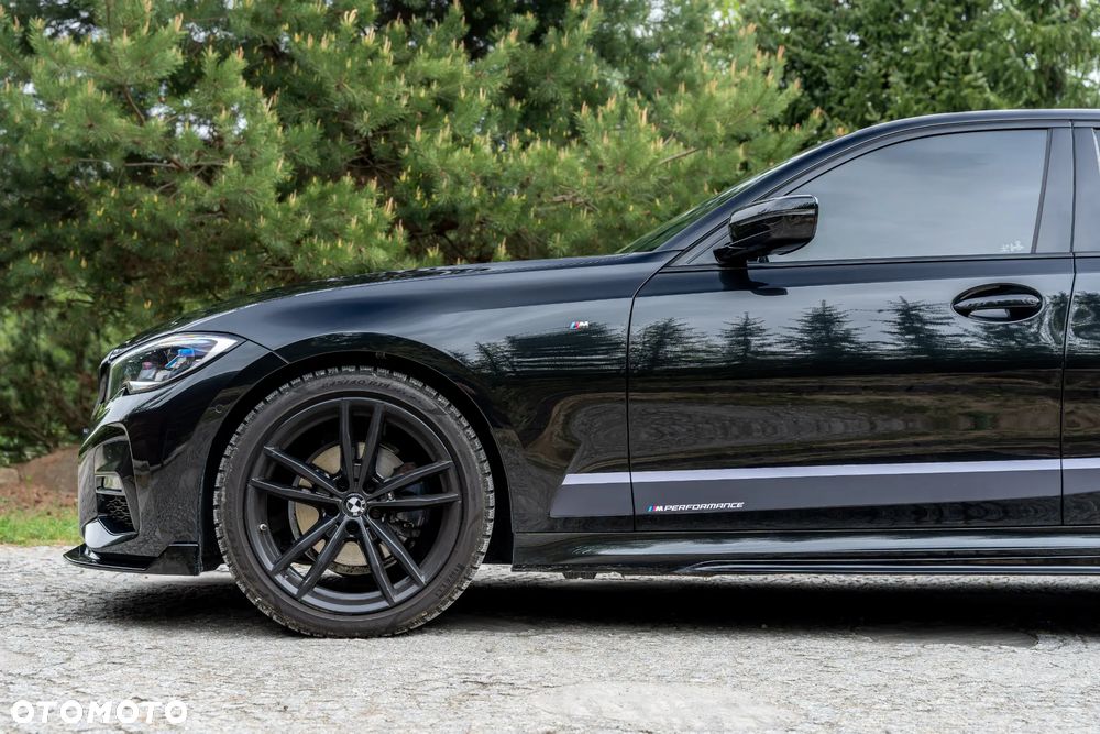 BMW Seria 3 320d xDrive M Sport sport - 16