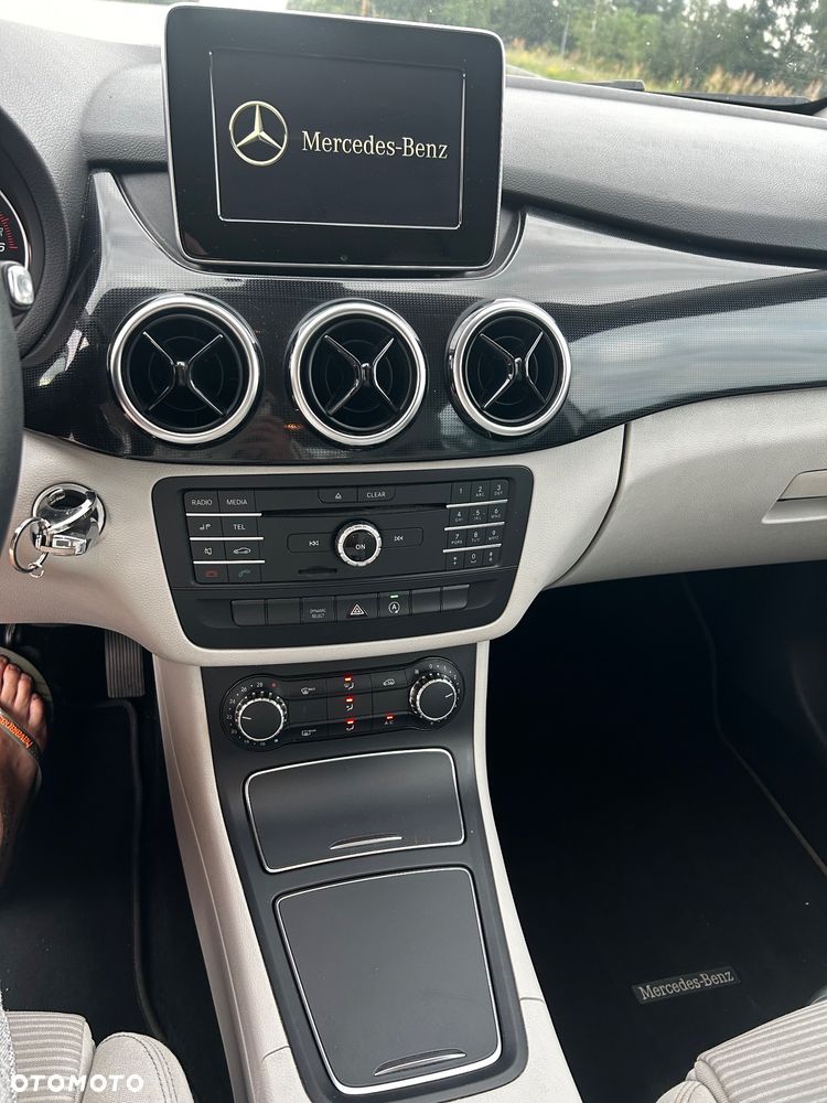 Mercedes-Benz Klasa B 180 CDI 7G-DCT - 18