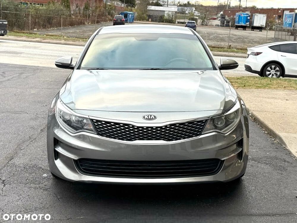 Kia Optima 2.0 XL - 1