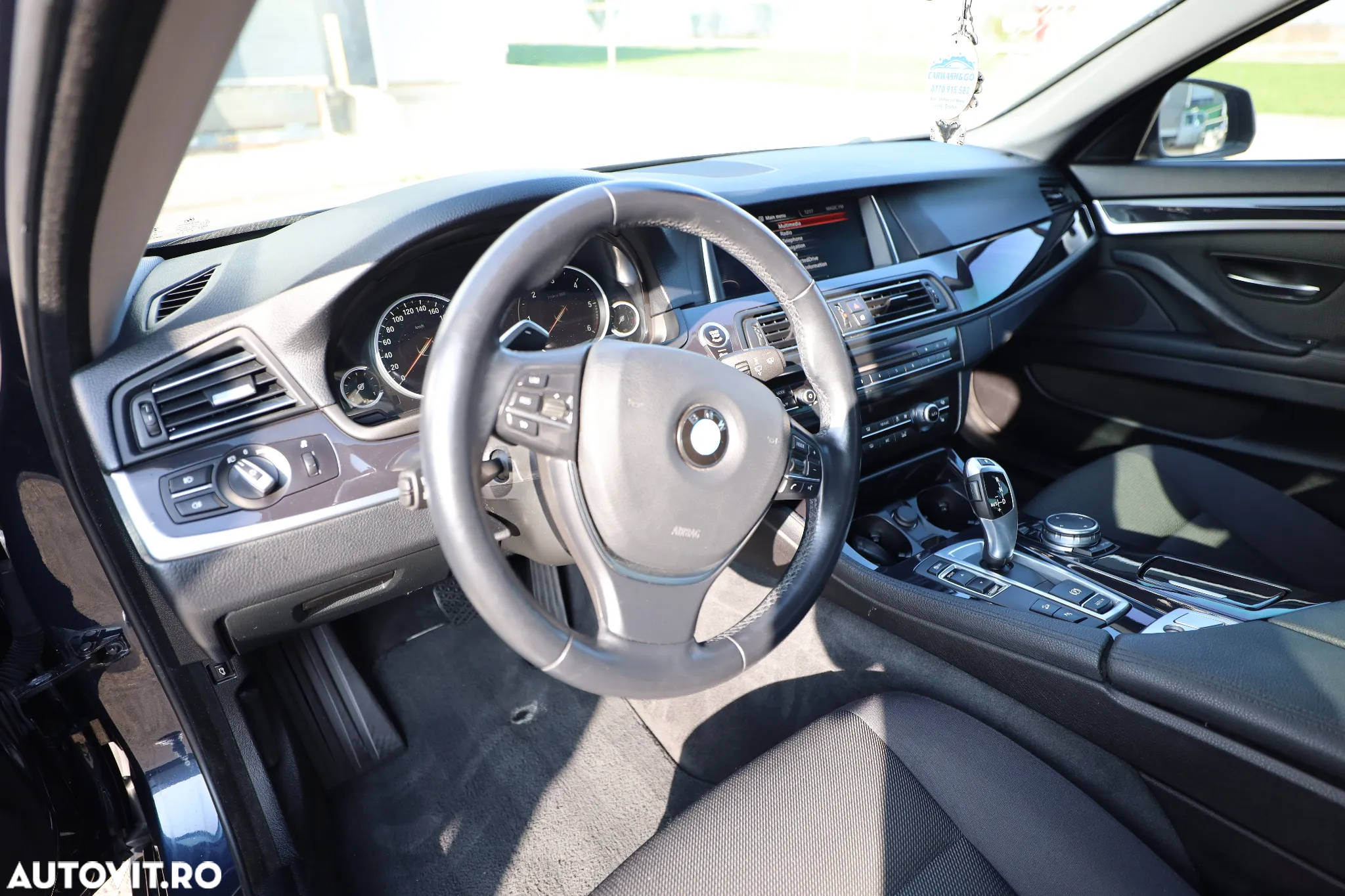 BMW Seria 5 520d xDrive AT - 10