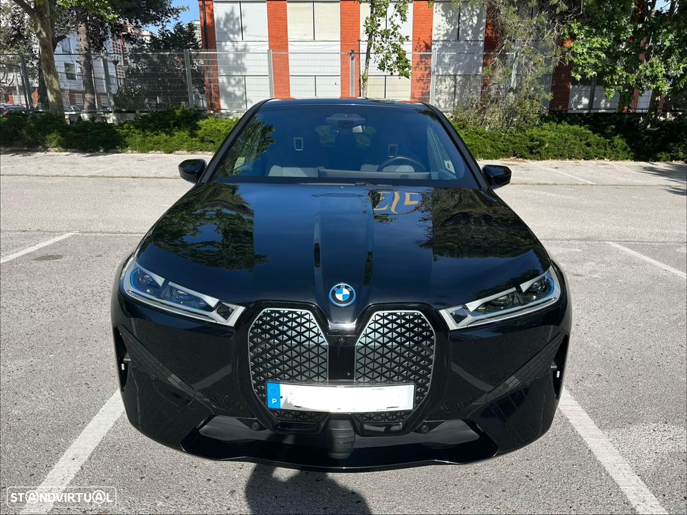 BMW iX xDrive 40 Pack Desportivo - 3