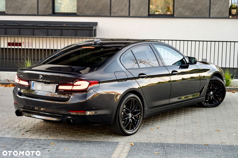 BMW Seria 5 530e iPerformance xDrive Luxury Line sport - 6