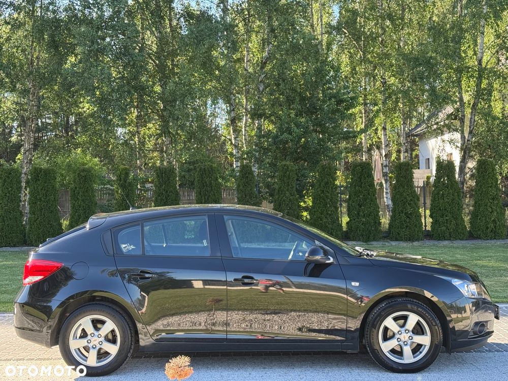 Chevrolet Cruze 1.8 LT+ - 24