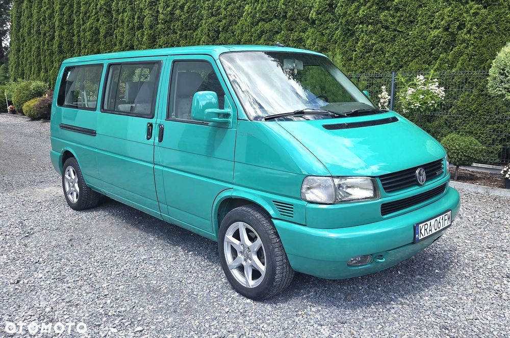 Volkswagen Caravelle - 2