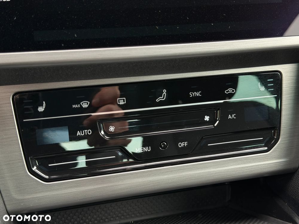 Volkswagen Passat 2.0 TDI EVO Elegance - 17