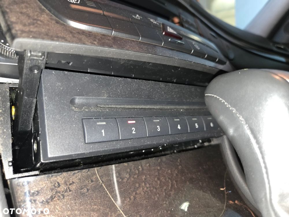 Mercedes-Benz Klasa E - 34