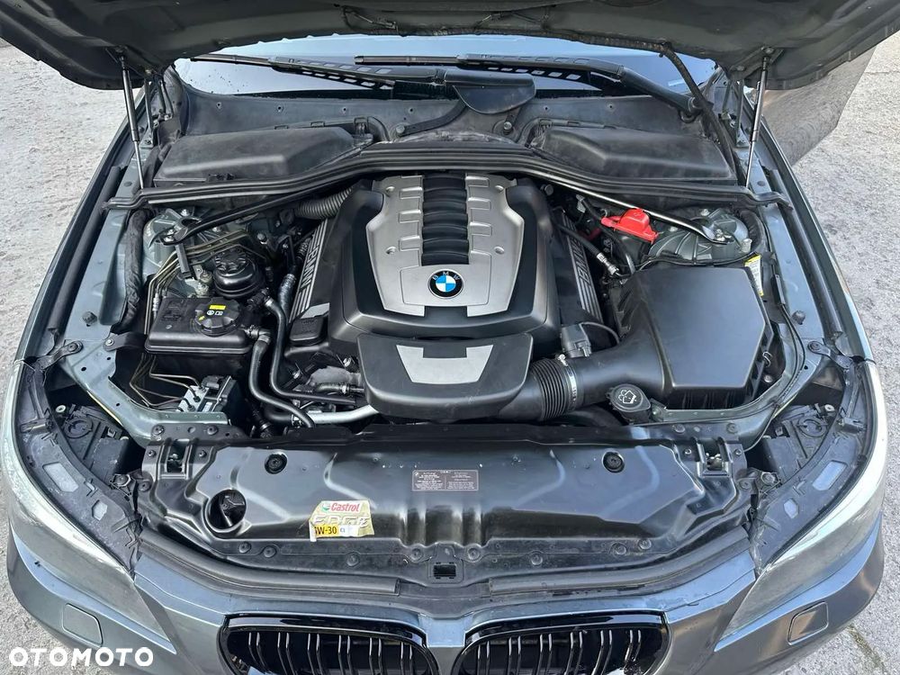 BMW Seria 5 540i - 8