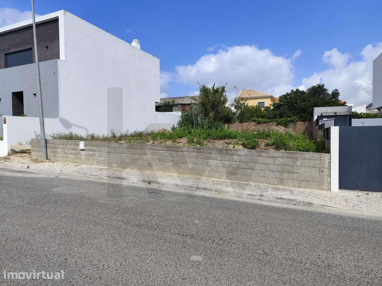 Terreno - Moradia Unifamiliar T3+1 (Suítes) - Grande imagem: 2/18