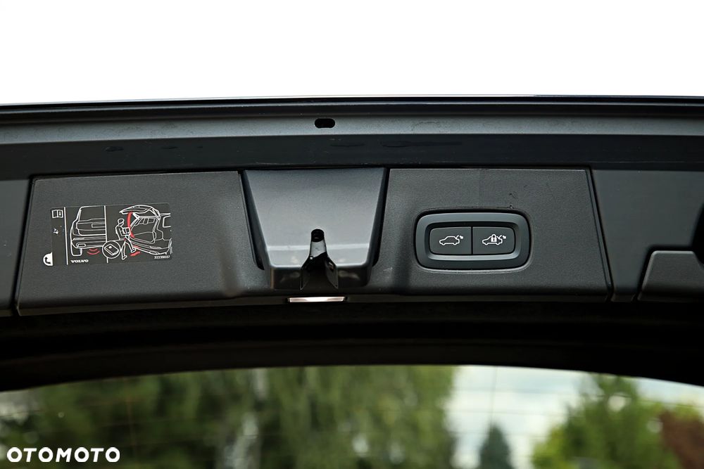 Volvo V90 B5 D AWD Ultimate Dark - 38