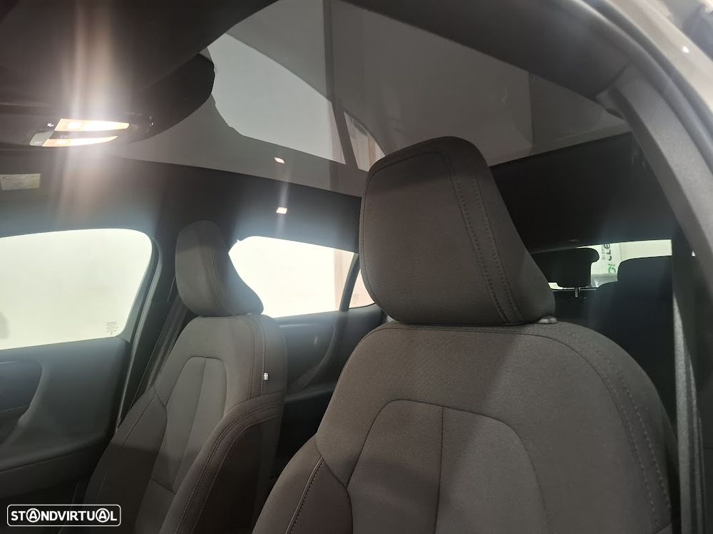 Volvo C40 Recharge 82 kWh Single M. Extended Range RWD Ultimate - 23