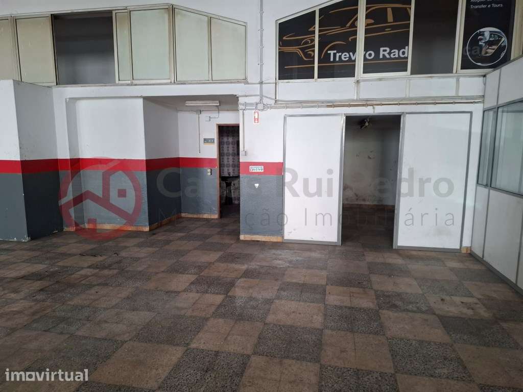 Armazém com 700m2 na Cruz de Pau - Grande imagem: 5/20