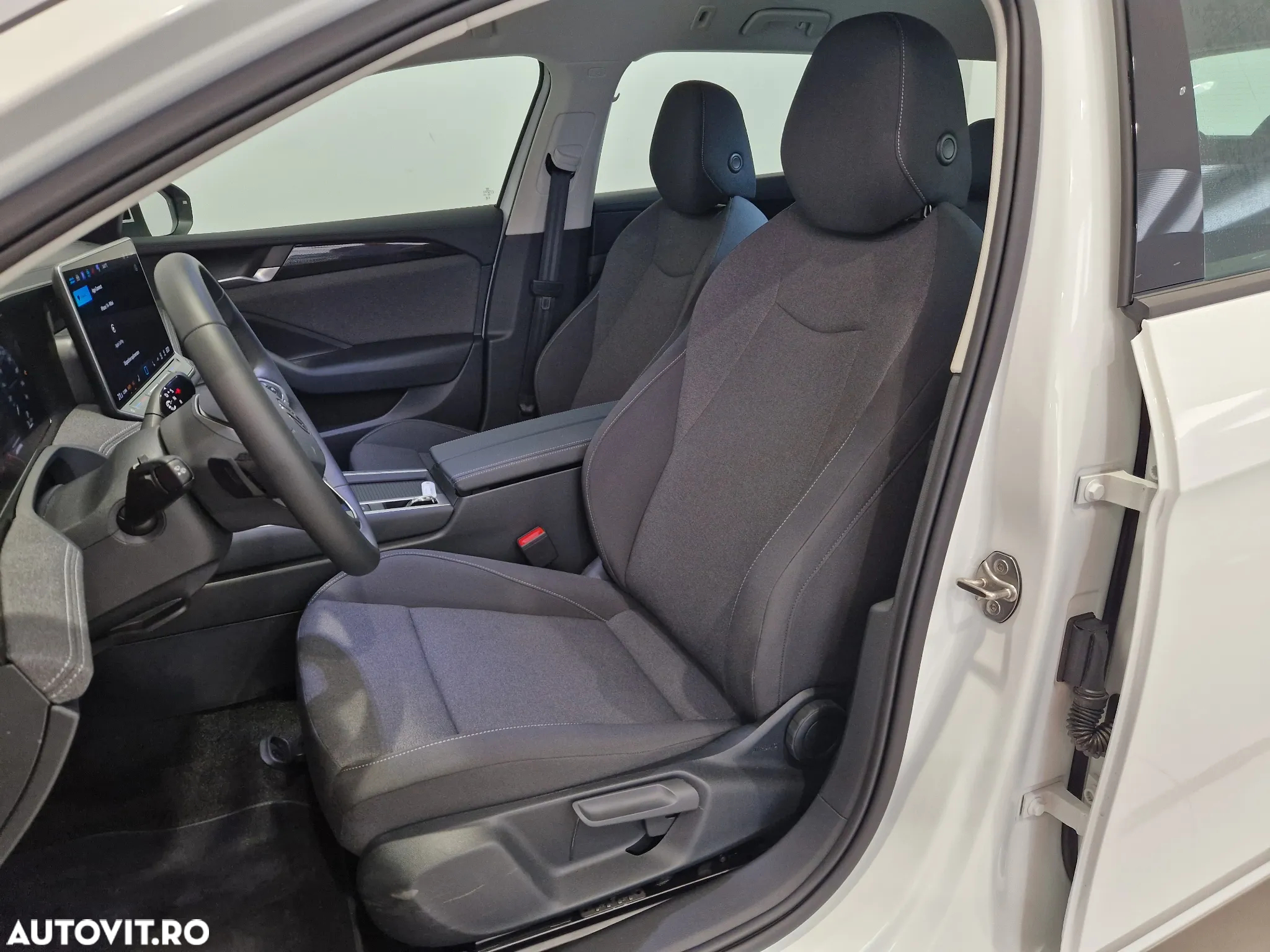 Volkswagen Passat - 11