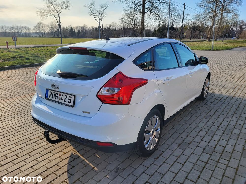 Ford Focus 1.0 EcoBoost Ambiente - 3