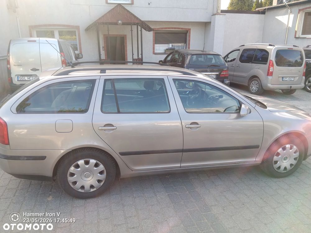 Skoda Octavia 1.6 Combi - 5