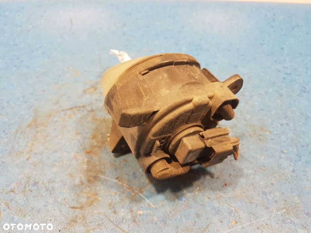 AUDI A4 B8 HALOGEN PRAWY 8T0941700 - 3