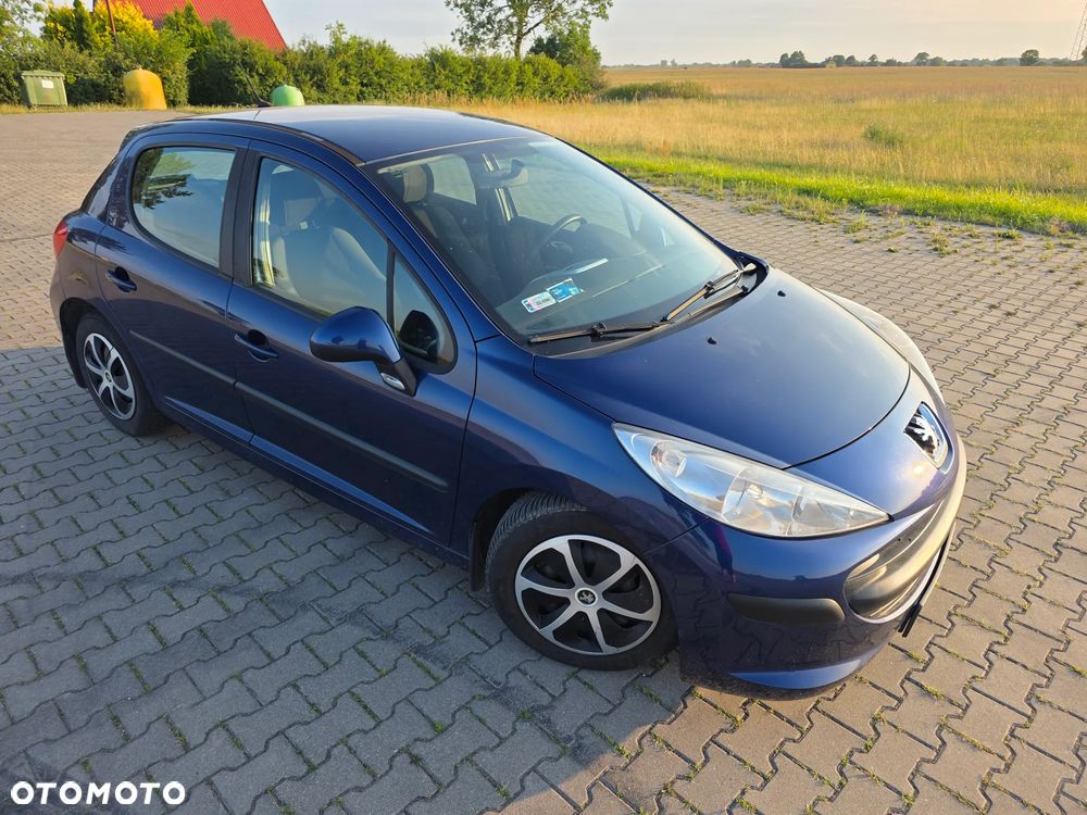 Peugeot 207 1.4 16V Presence - 1