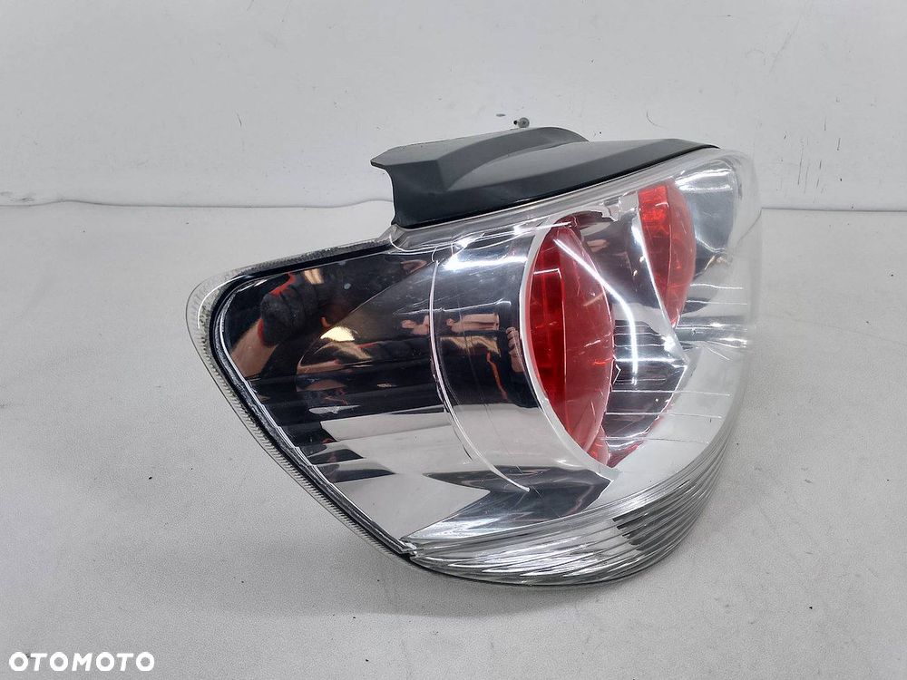 LAMPA TYLNA LEWA MITSUBISHI OUTLANDER I ( 01-06 ) 220-87581 - 5