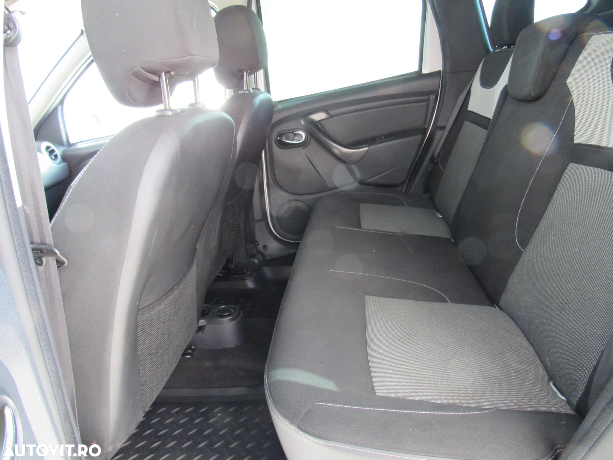 Dacia Duster 1.5 dCi 4x4 Laureate - 14