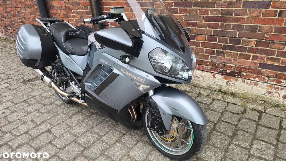 Kawasaki GTR - 30