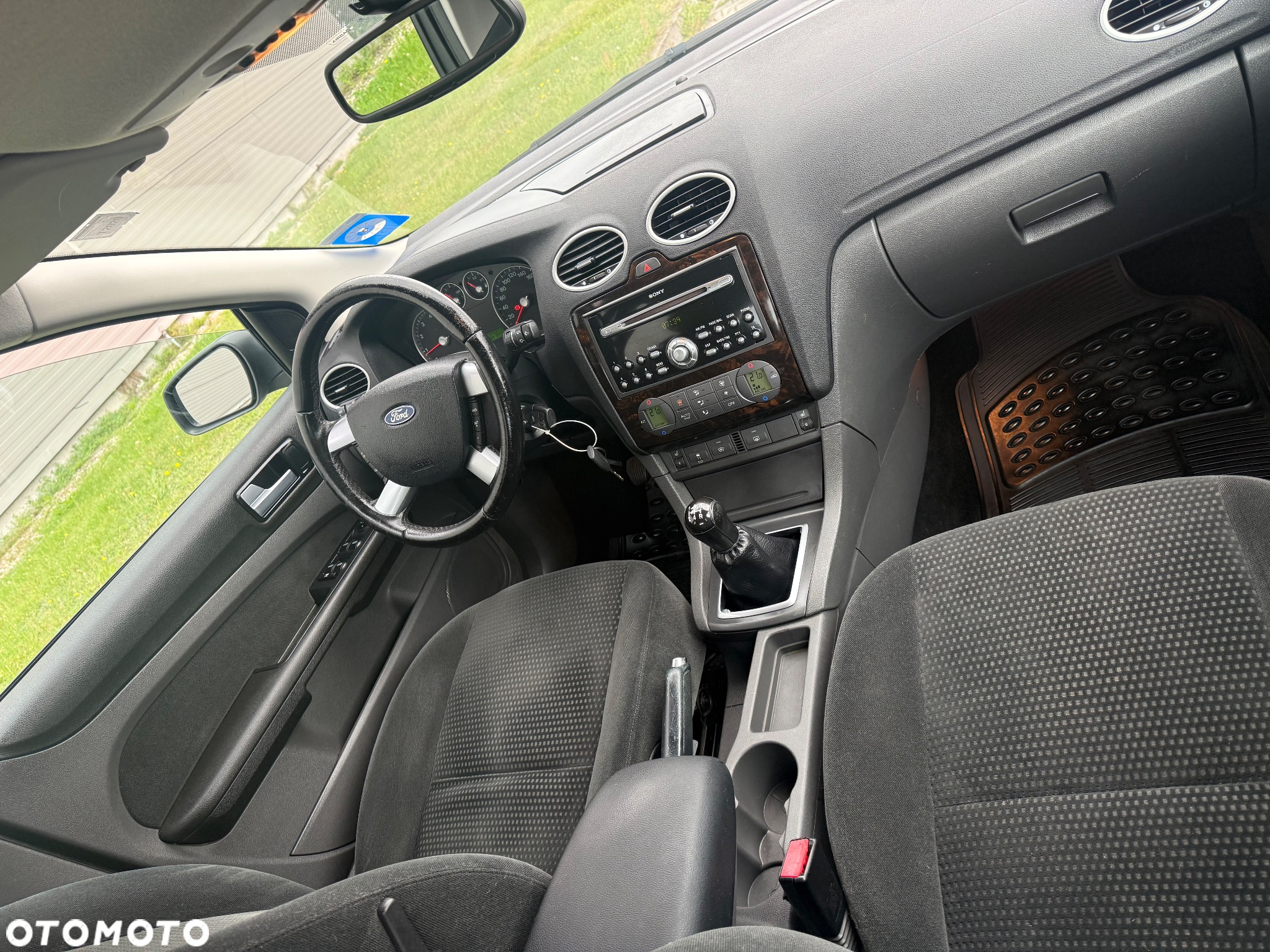 Ford Focus 1.6 Ghia - 28