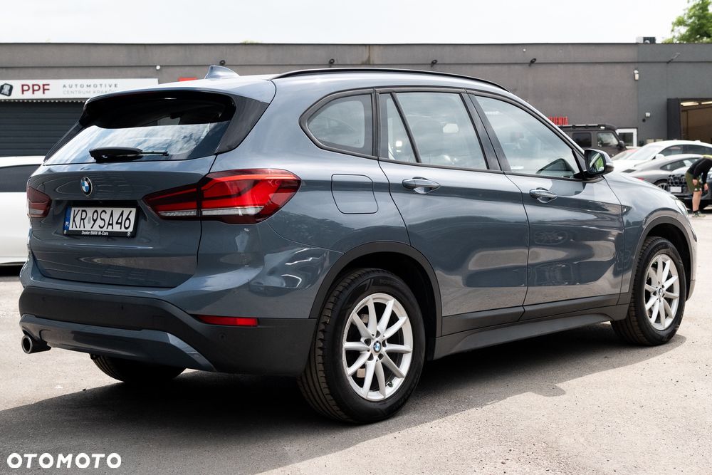 BMW X1 sDrive18i Advantage - 11
