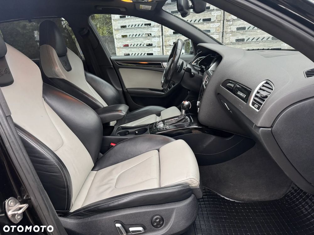 Audi S4 Avant - 13