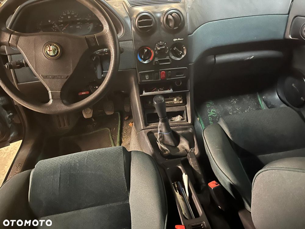 Alfa Romeo 146 1.4 TSpark 16v - 6
