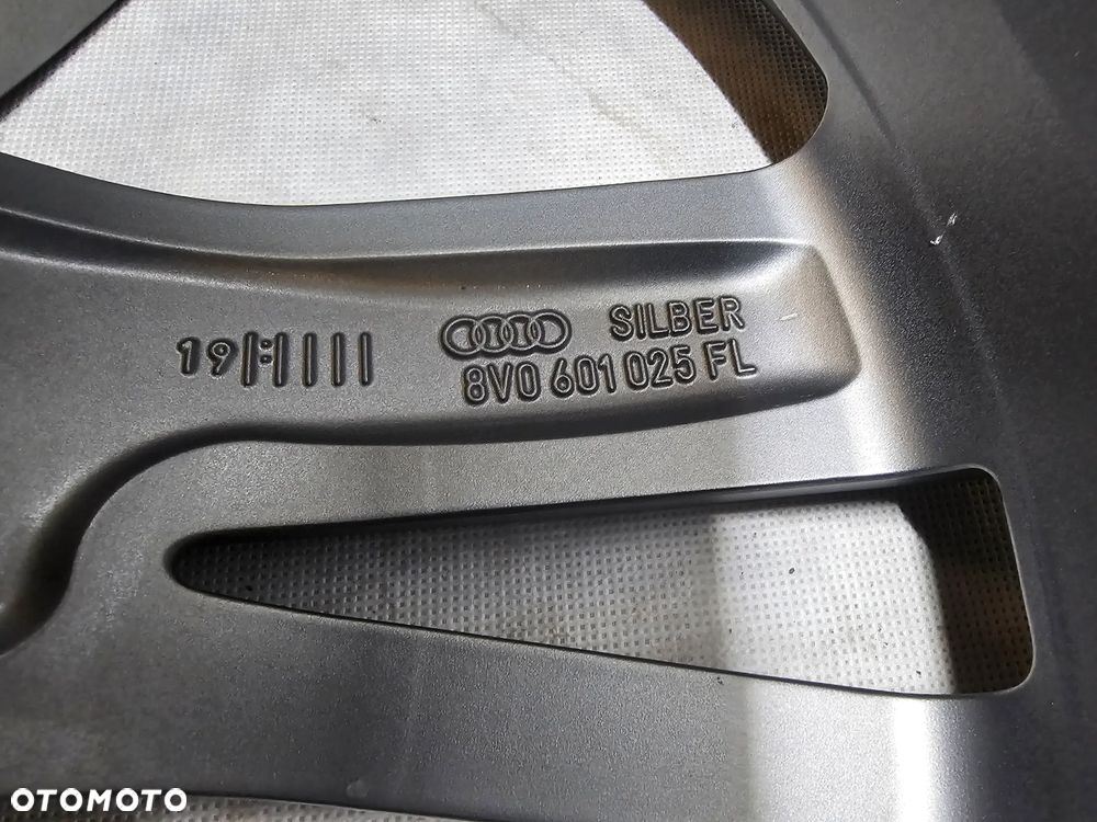 Felga 8V0601025FM AUDI A3 S3 RS3 8,5x19 ET53 - 7