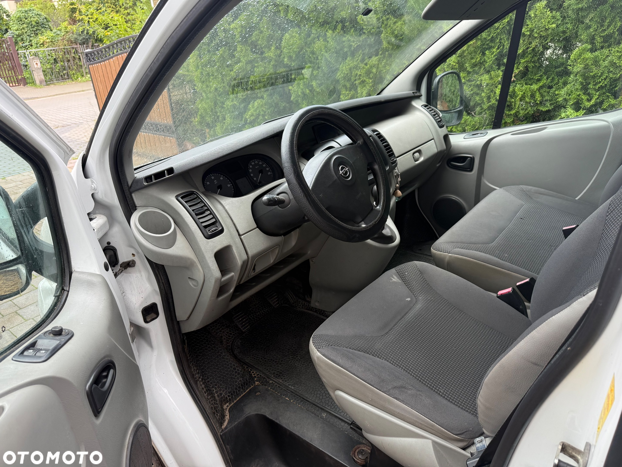 Opel Vivaro - 11