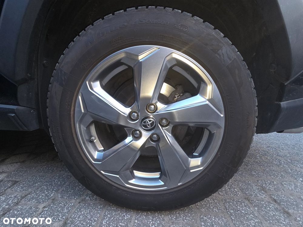 Toyota RAV4 2.5 4x4 Team Deutschland - 10