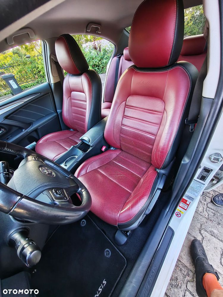 Toyota Avensis 1.8 Selection MS - 11