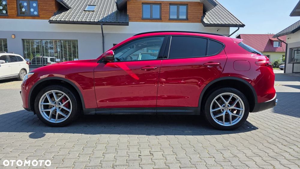 Alfa Romeo Stelvio 2.0 Turbo 16V AT8-Q4 Veloce Ti - 7